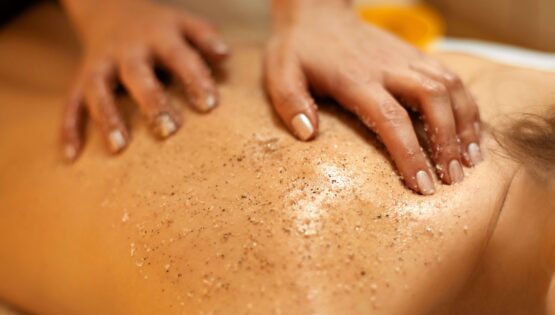 Body Cleansing Scrub 002 min