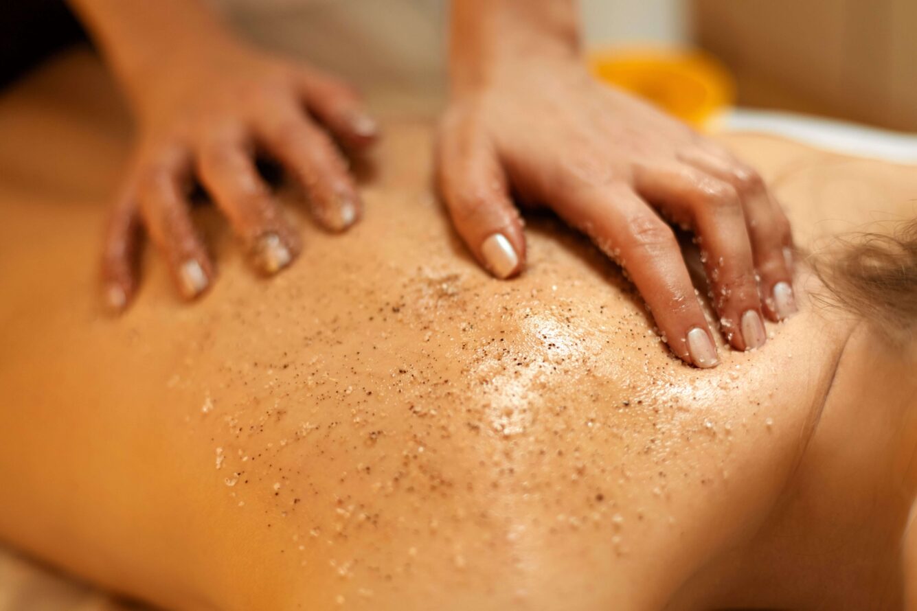 Body Cleansing Scrub 002 min